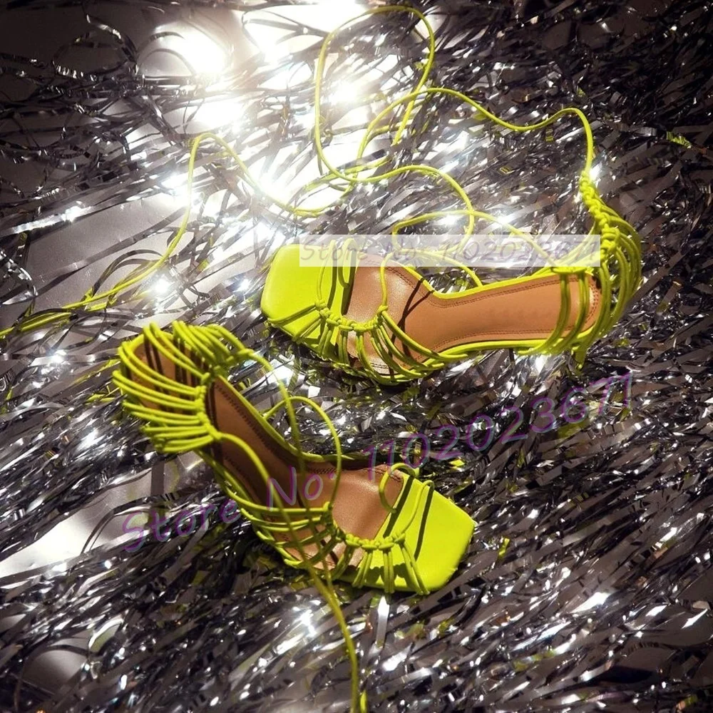 Sandal Strappy Heeled - 여성용 시크 유선형 레이스업 케이지 샌들,